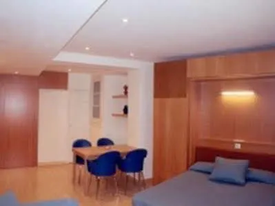 Apartaments Sant Jordi Santa Anna Barselona 0*,
